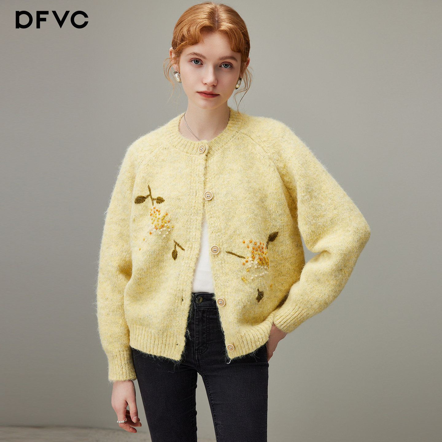 dfvc温柔风短款羊毛针织衫女2025年冬季新款小个子软糯开衫毛衣厚
