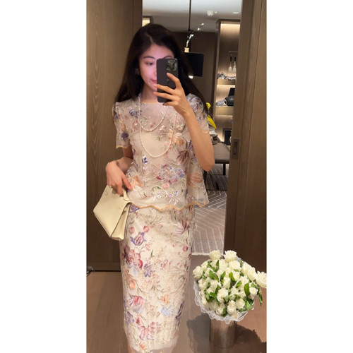 N.COU妮蔻26夏新款重工刺绣花朵两件套女复古设计感上衣半裙套装