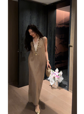 N.COU妮蔻25春新款轻奢时尚气质重工定制亮片拼接V领亚麻连衣裙