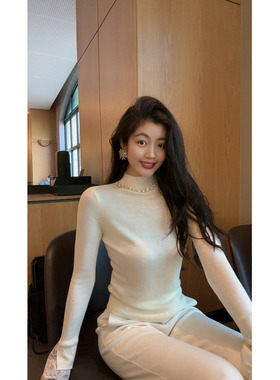 N.COU妮蔻25冬新款时髦气质高级感纯色重工钉钻修身绵羊毛针织衫