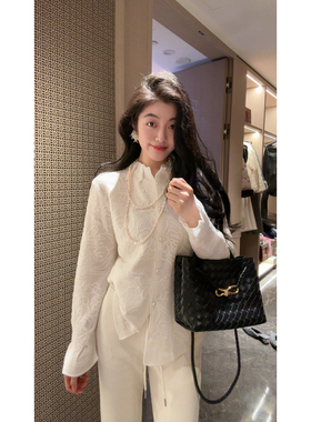 N.COU妮蔻25冬新款别致小众设计感木耳边领提花绵羊毛针织衫衬衫