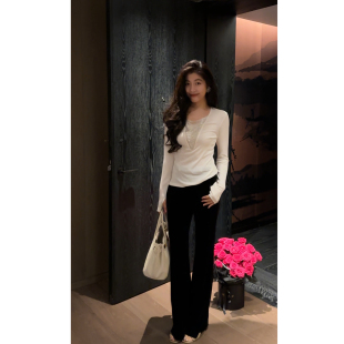 N.COU妮蔻25秋新款 上衣 小众设计感别致高级感洋气V领镂空链条长袖