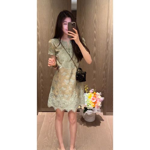 N.COU妮蔻26夏新款新中式贵气感设计刺绣花烫钻短款短袖连衣裙