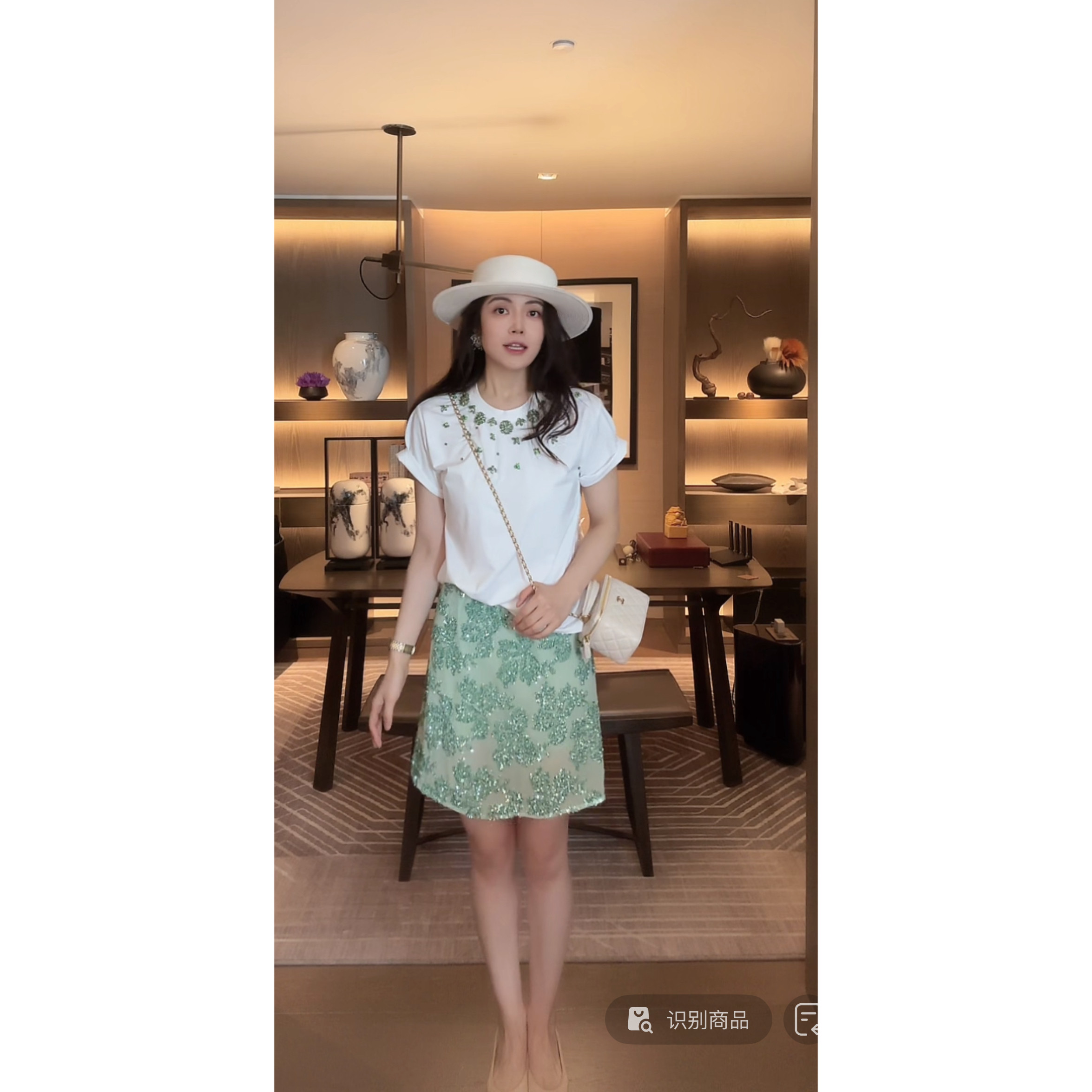 N.COU妮蔻26夏新款气质时尚重工钉珠设计感短袖T恤女圆领百搭上衣