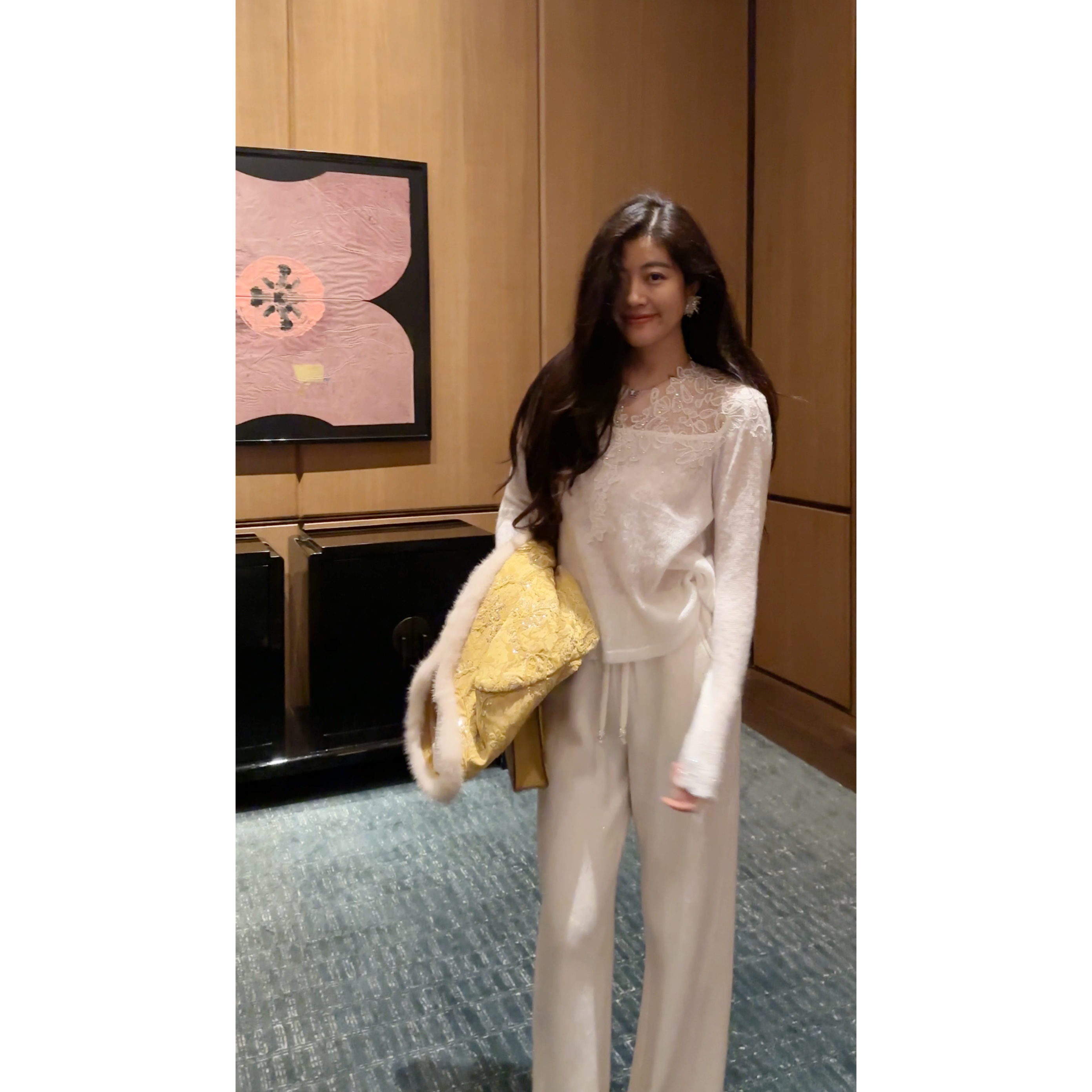 N.COU妮蔻25冬新款设计感小众镂空蕾丝微透拼接V领针织衫毛衣