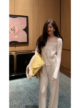 N.COU妮蔻25冬新款设计感小众镂空蕾丝微透拼接V领针织衫毛衣