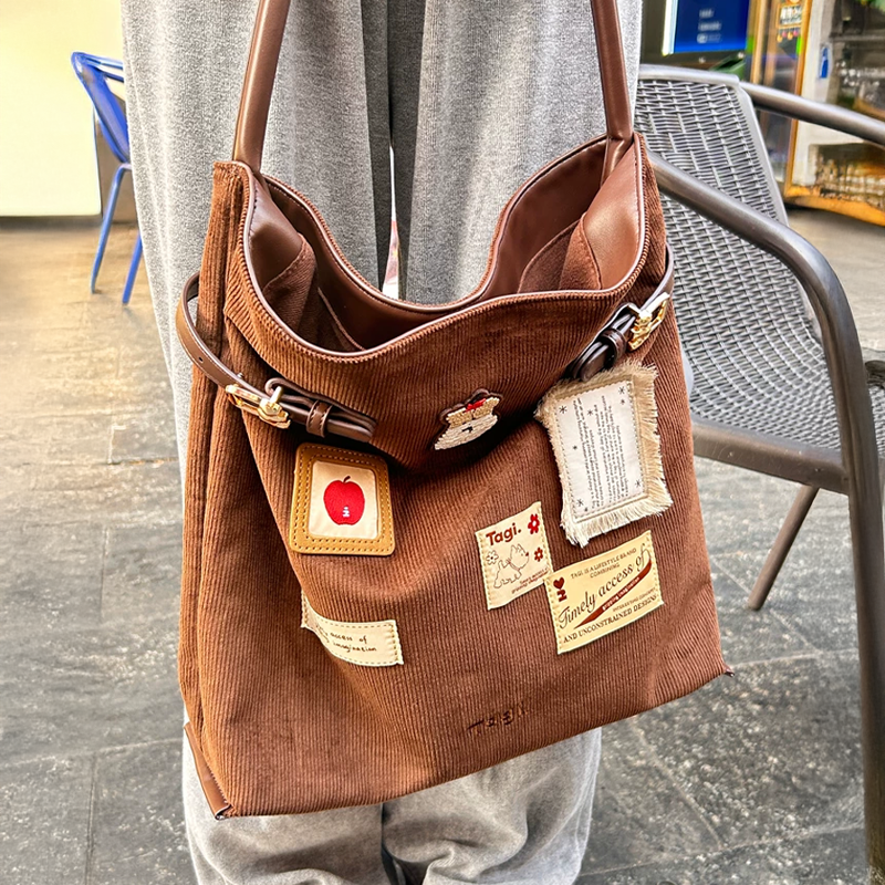 彩色方块灯芯绒hobo大容量托特包