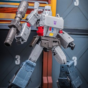 孩之宝 变形金刚工作室系列86大电影威震天SS86领袖L级G1造型坦克