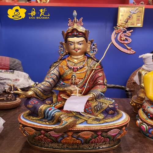 尼泊尔莲花生大师雕像纯铜彩绘雕像咕汝仁波切高花生西藏古代铜雕