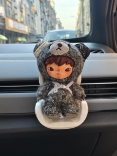 小野Hirono公路日志车载座椅毛绒娃娃玩偶安全座椅香薰空调出风口