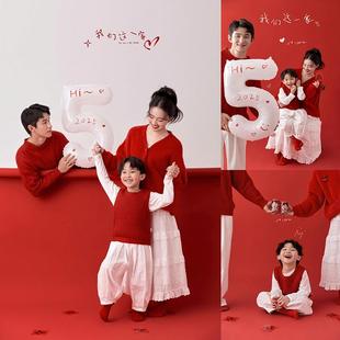 影楼新款全家福红色毛衣母女亲子装一家三口五口拍照主题写真服装