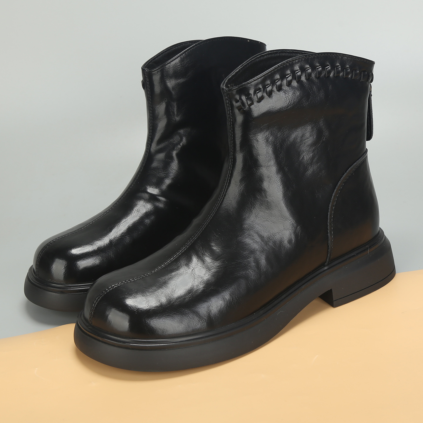 2025冬季新款大码女鞋41到43简约英伦马丁靴加绒棉靴百搭大号短靴