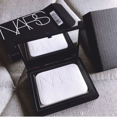 nars纳斯透明蜜粉饼定妆控油散粉