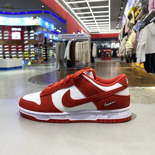 NIKE耐克女低帮轻便百搭板鞋