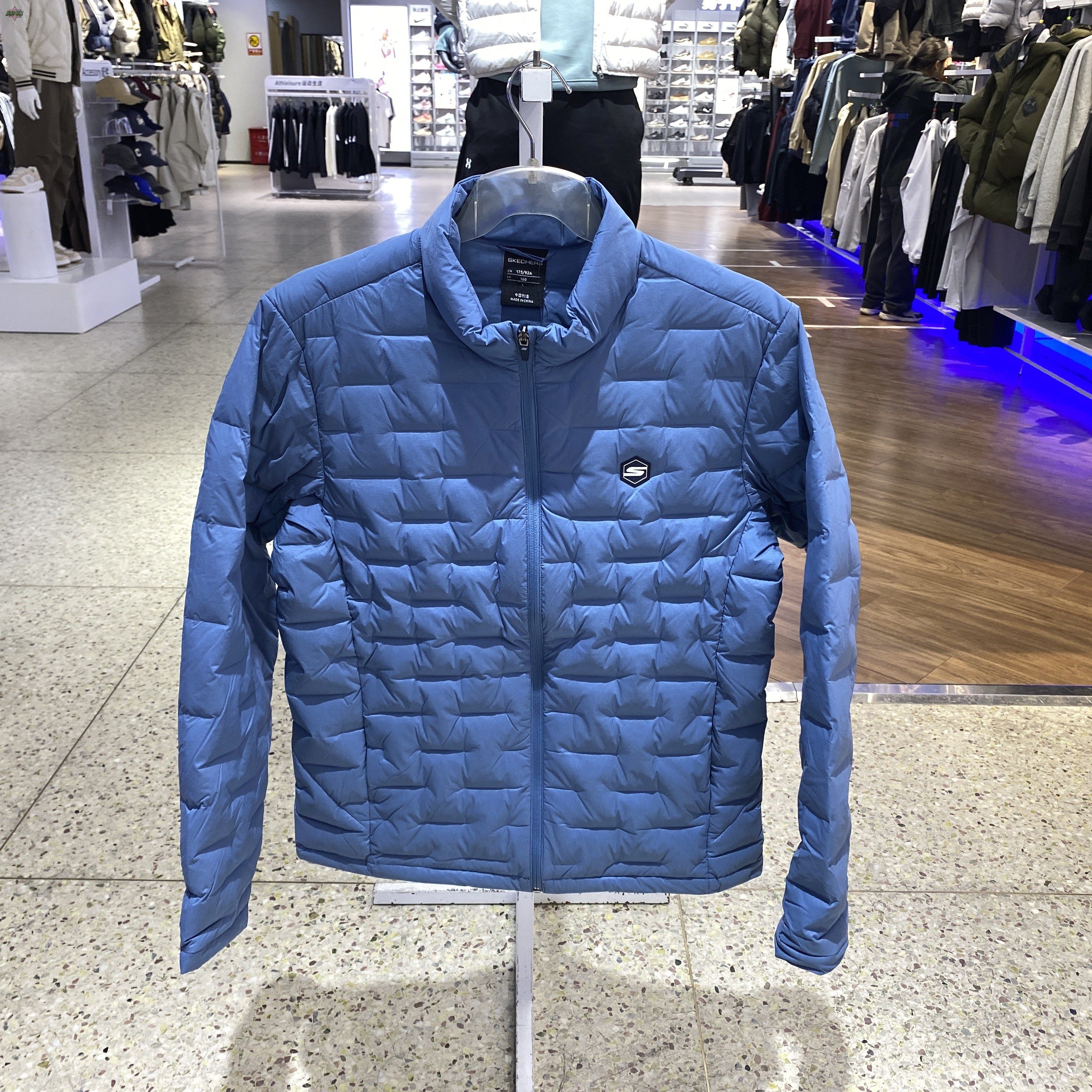 斯凯奇保暖立领男轻薄款羽绒服