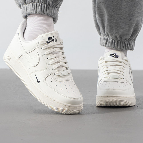 正品耐克NIKE AIR FORCE 1轻便缓震耐磨女运动休闲板鞋HF1058-133