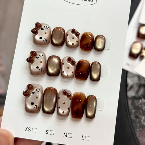 hellokitty纯手工豆豆甲短款