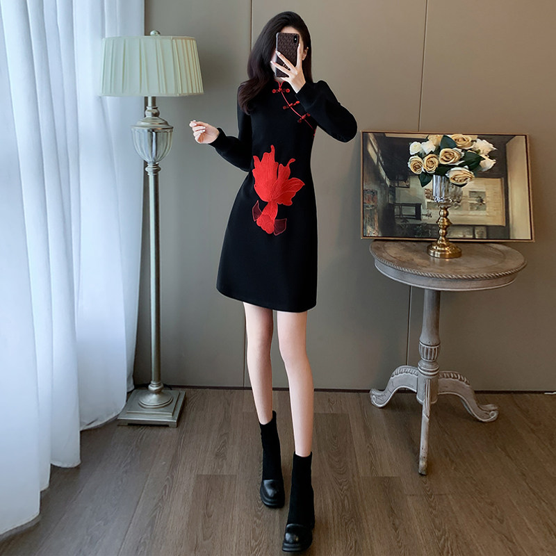新中式改良旗袍连衣裙女春秋设计感小众气质显瘦打底卫衣裙小个子