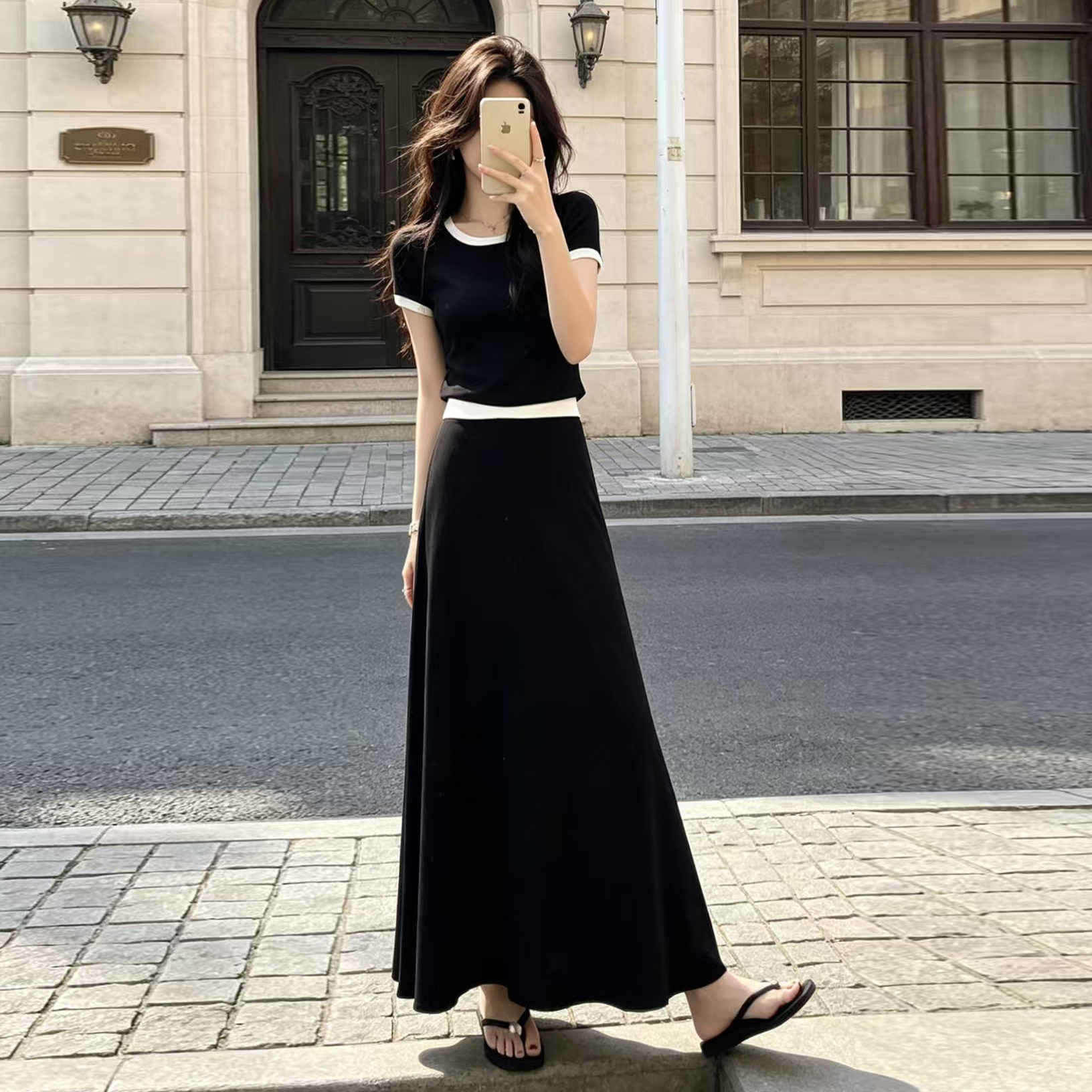 夏日独特漂亮套装裙子女时尚休闲运动巨好看黑色短袖半身裙两件套