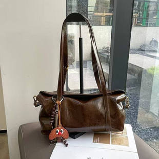 真皮包包女小众设计2025新款 油蜡皮大容量复古腋下包高级感斜挎包