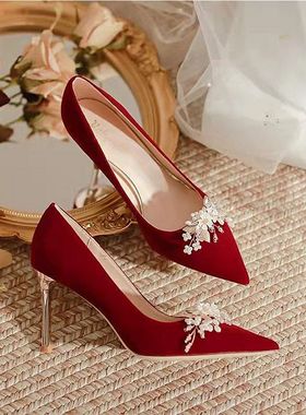 新娘高跟鞋不累脚红色结婚鞋子小众高级感水晶女秀禾服主婚纱两穿