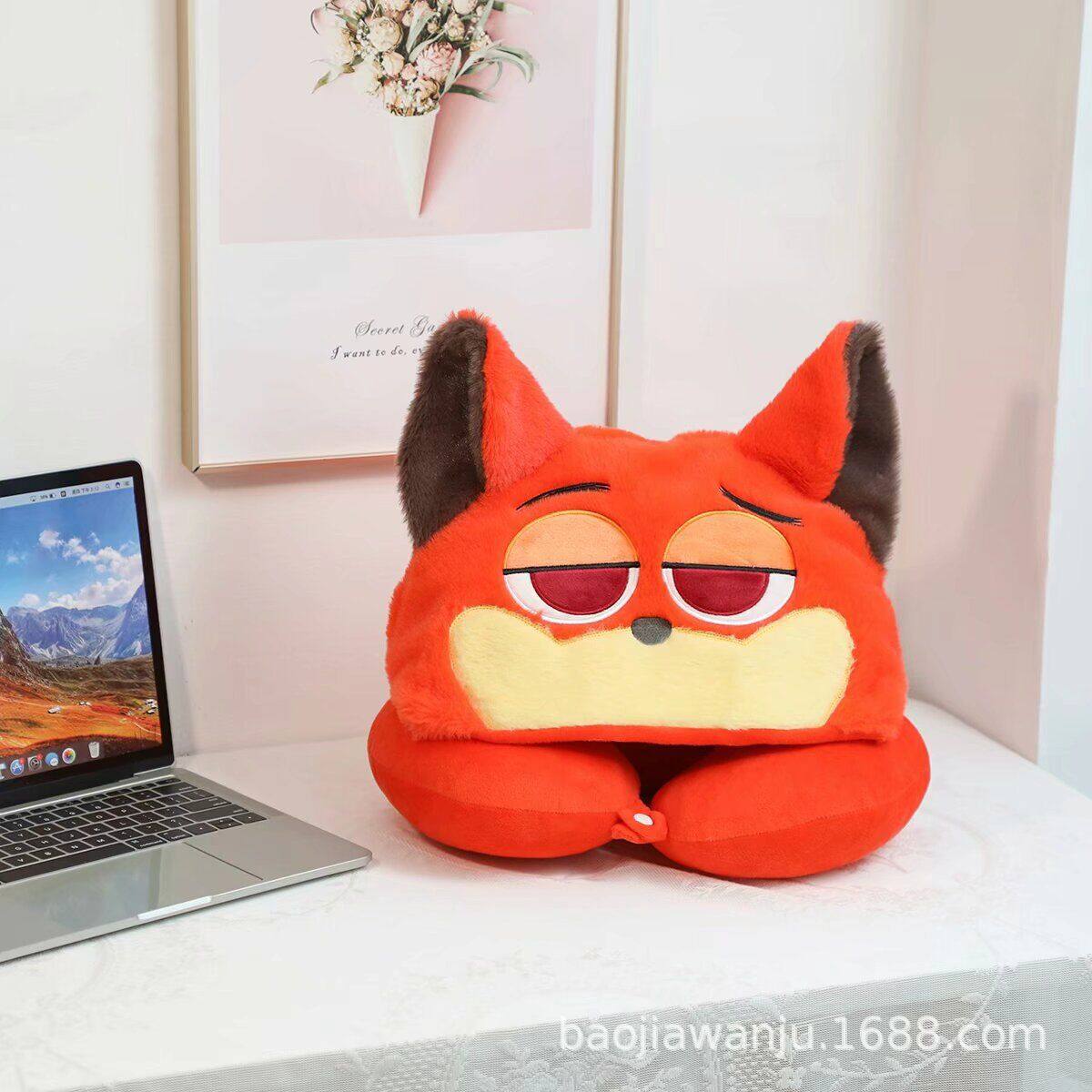 可爱卡通狐狸尼克连帽U型枕护颈枕旅行便携飞机枕午睡带帽u枕女