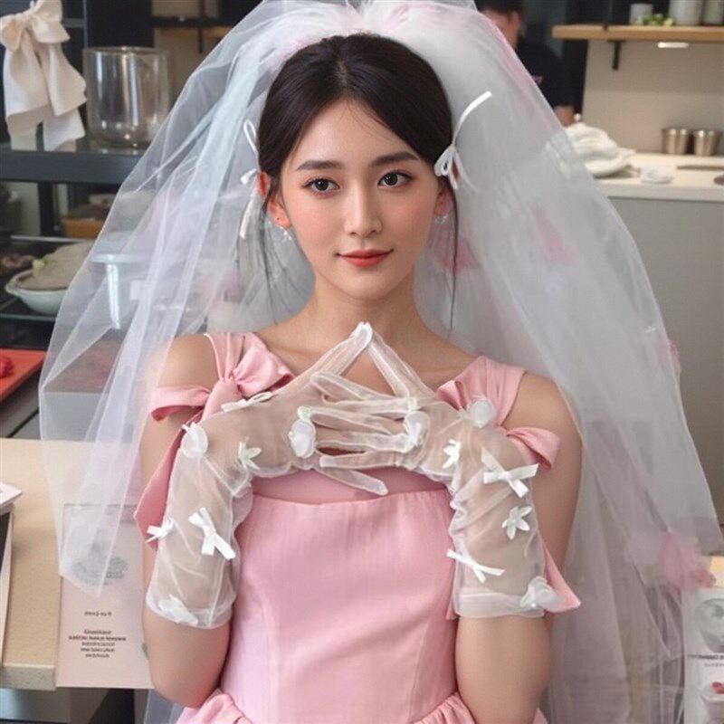 速发粉色结婚晨袍新娘法式高级感小众订婚领证登记轻婚纱礼服连衣