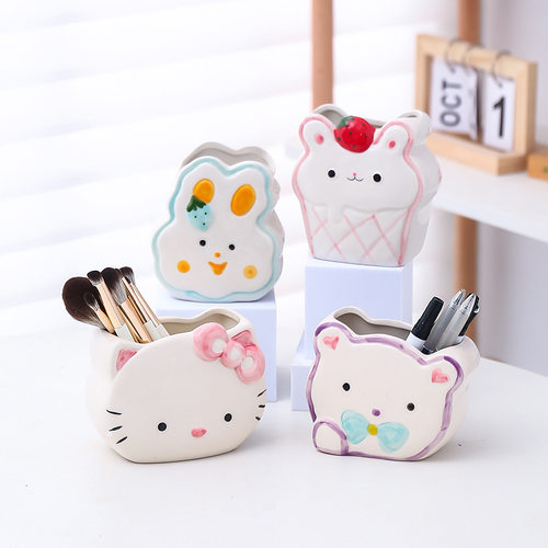 笔筒可爱办公室桌面化妆刷收纳盒