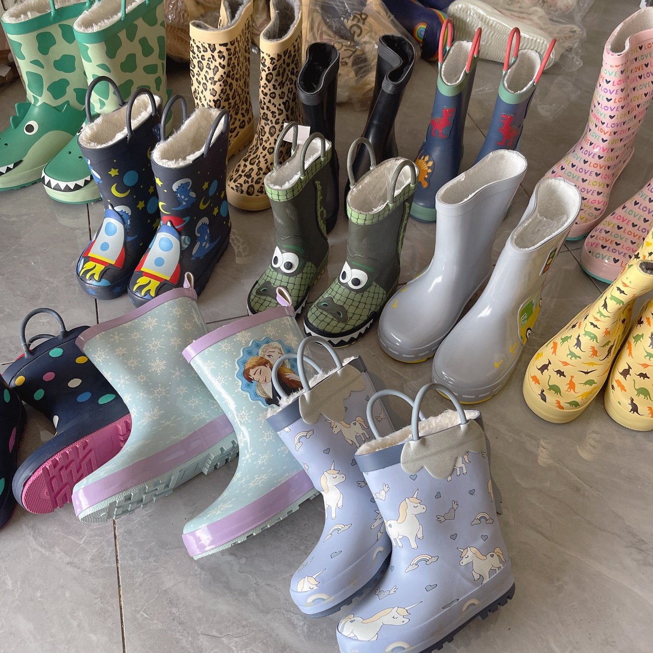 特价清仓冬款男女儿童宝宝加绒保暖一体棉雨靴雪地靴外贸橡胶雨鞋,童鞋/婴儿鞋/亲子鞋,雨靴,淘宝优惠券,粉丝福利购,淘宝优惠卷