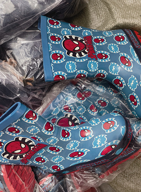 25码 /26蜘蛛侠雨鞋亏本处理 买一送一 15块 发两双