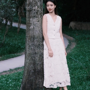 半身裙气质设计感套装 浮雕山茶花朵小背心长款 新款 现货2025夏季