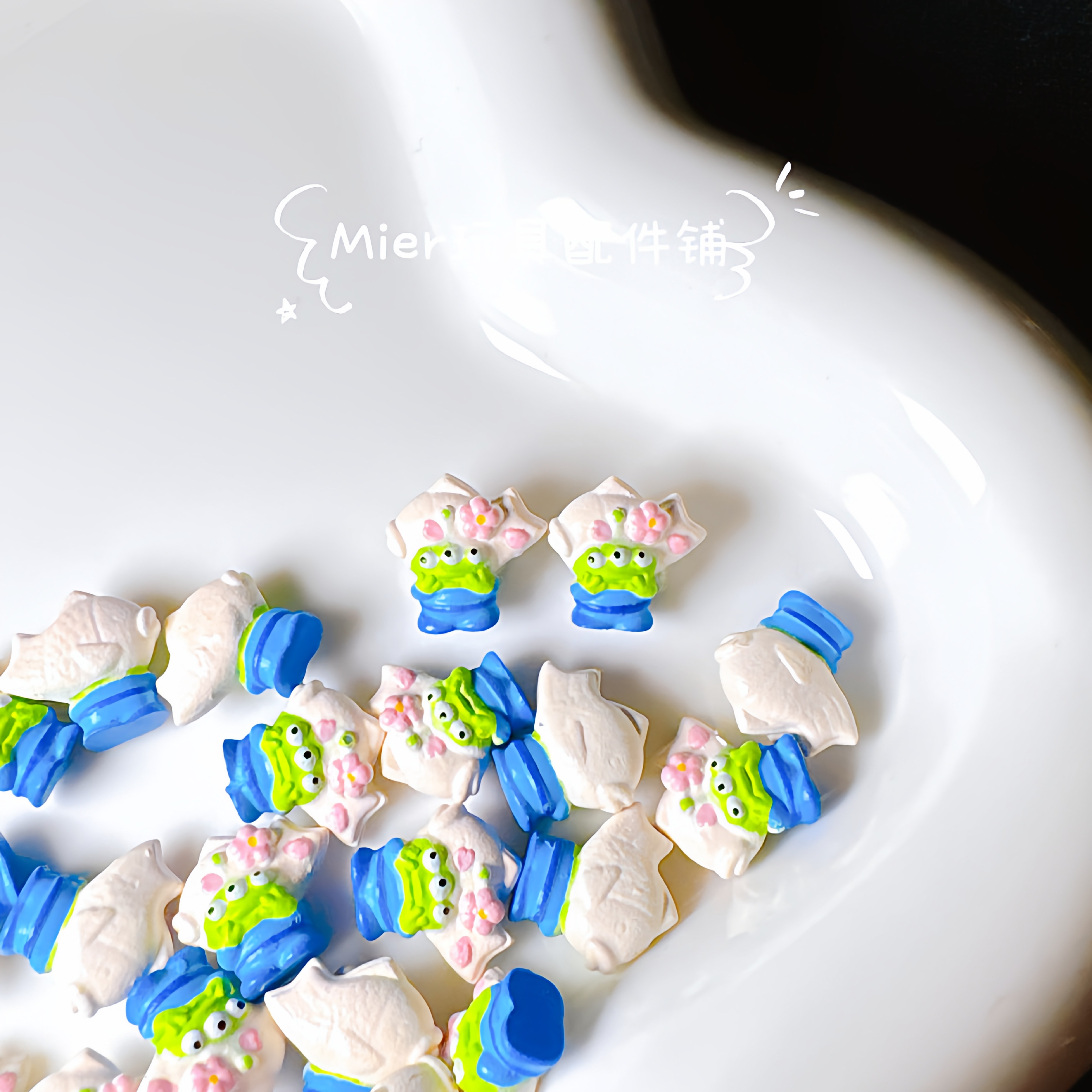 TW可发PU款玩具总动员三眼仔樱花小鼻噶奶油胶DIY串珠笔刀配件,饰品/流行首饰/时尚饰品新,其他DIY饰品配件,淘宝优惠券,粉丝福利购,淘宝优惠卷