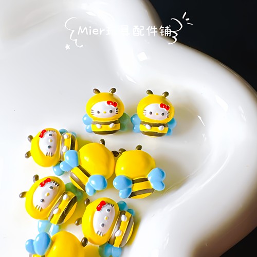 PU设计款Hello Kitty蜜蜂小鼻噶公仔奶油胶DIY串珠笔刀配件