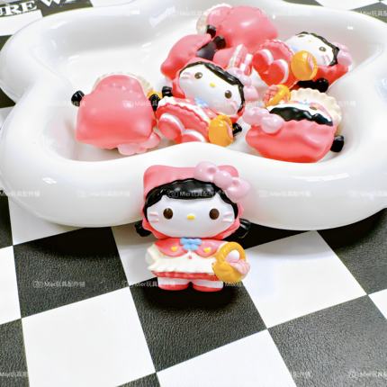 PU设计款Hello Kitty小红帽公仔DIY串珠奶油胶手机壳摆件笔刀