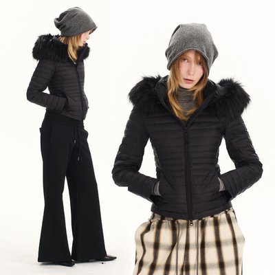 黑色毛领收腰短宽羽绒服外套