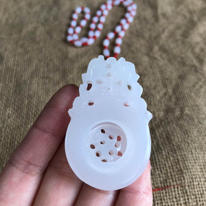 新疆时来运转玉佩护身符送证书