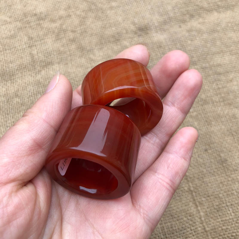 本命年帝王红玛瑙玉石证书扳指