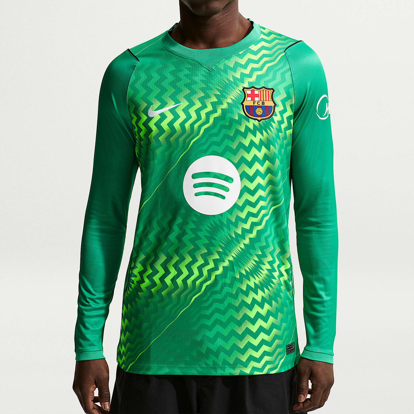 耐克2026/27 赛季巴萨Nike Dri-FIT 男子速干长袖足球球衣II1997