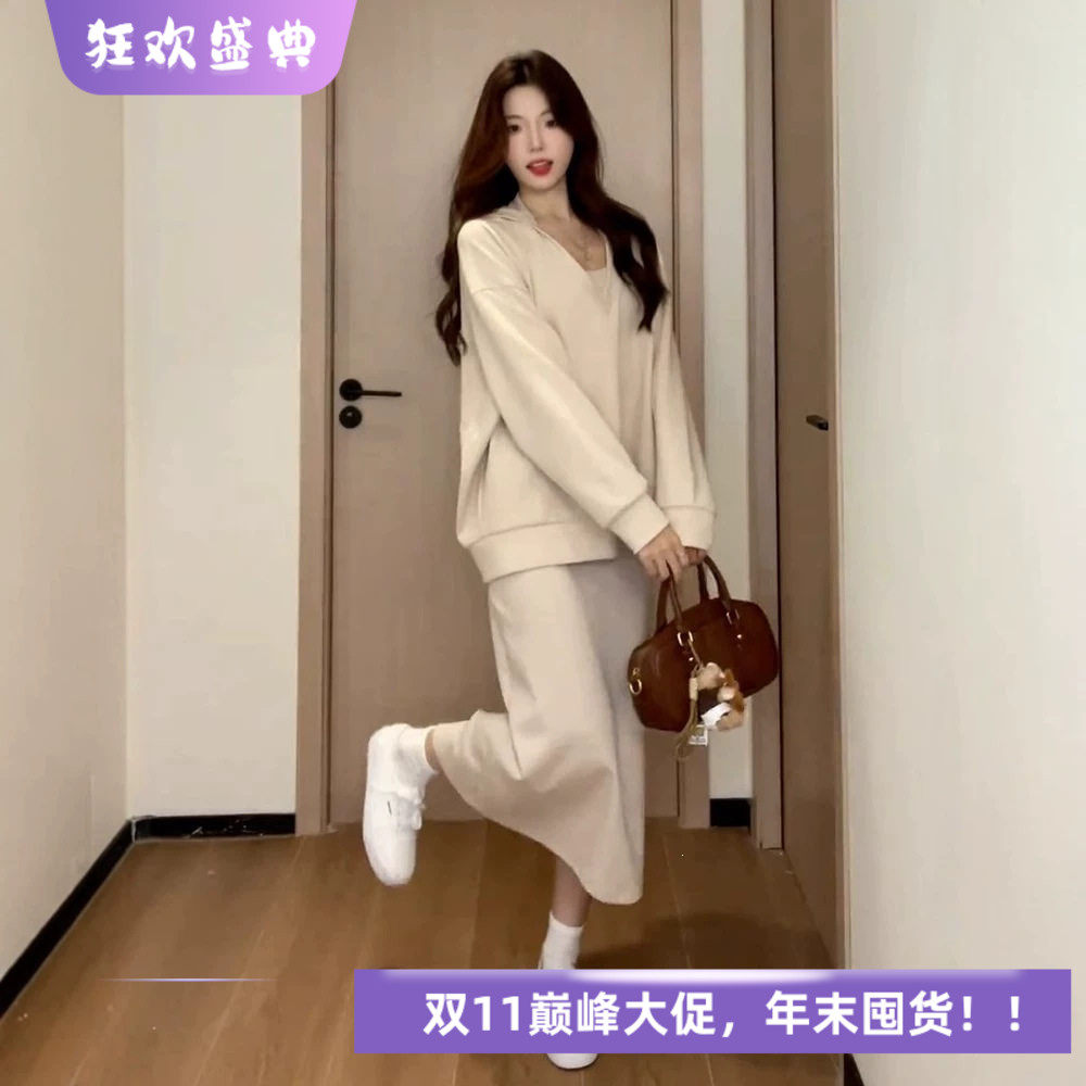 高级感小个子卫衣连衣裙子女2026新款秋季韩系穿搭配一整套装长裙