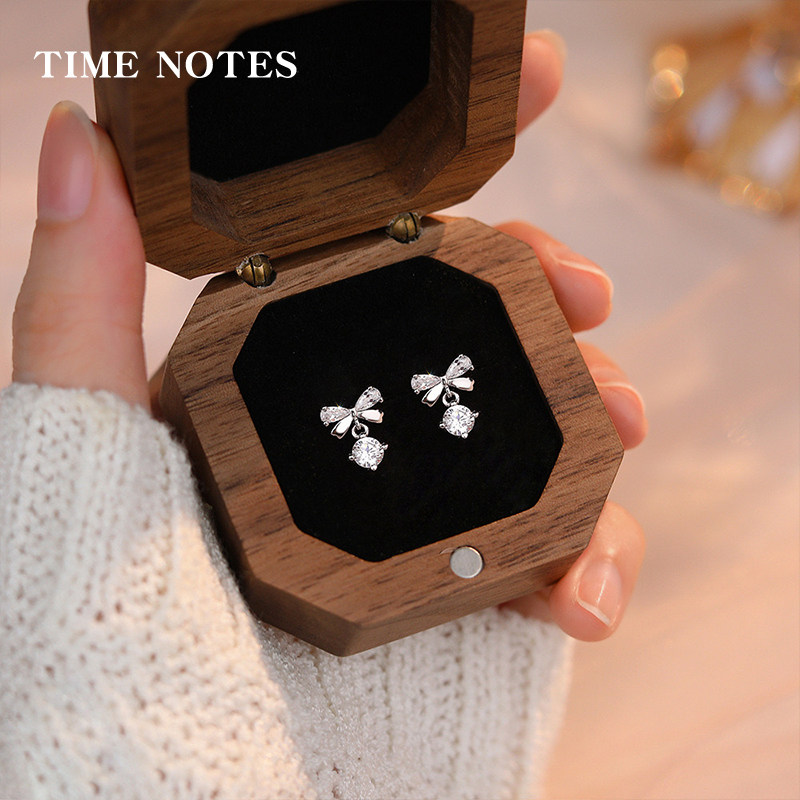 999纯银耳钉女足银纯银锆石银饰品蝴蝶结可爱首饰耳坠生日礼物