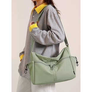 品牌专柜2026新款韩版纯色帆布包简约休闲运动风百搭单肩斜挎托特