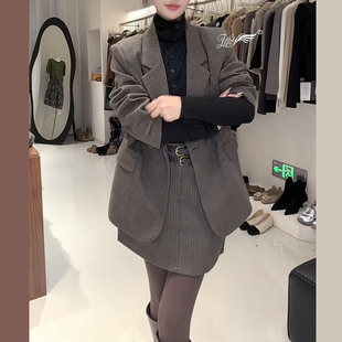 时尚条纹套装女秋冬新款气质西装外套短裙小个子通勤穿搭两件套女