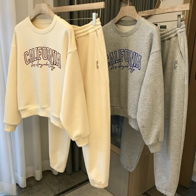 秋冬休闲气质宽松保暖两件套装女