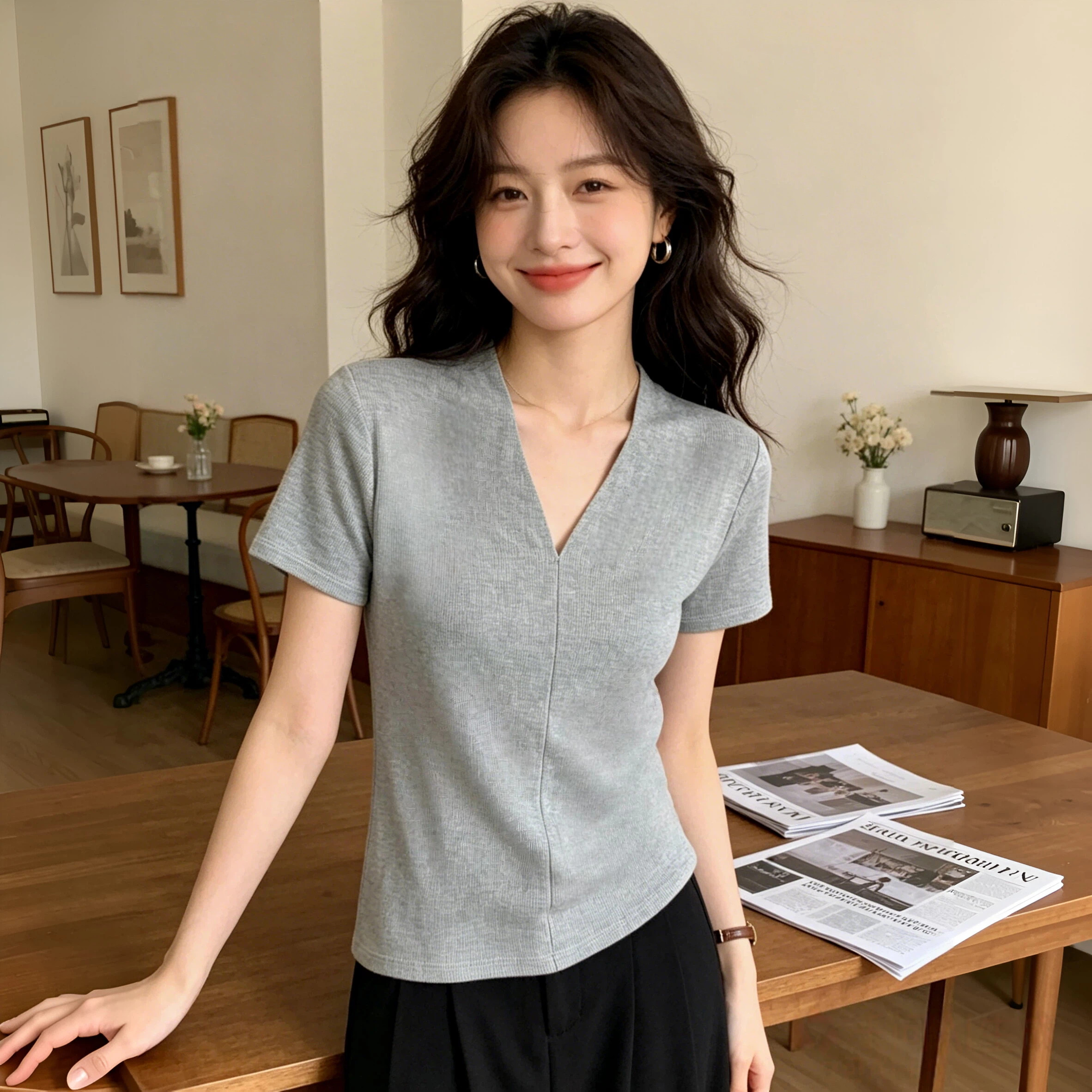 夏季新款纯欲轻熟V领修身短袖T恤大码显瘦高级感气质女装正肩上衣