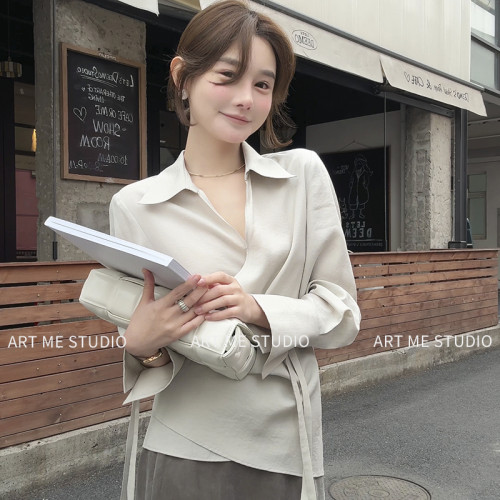ARTME瓜瓜 不规则缎面翻领衬衫女春季气质收腰显瘦收口袖绑带上衣