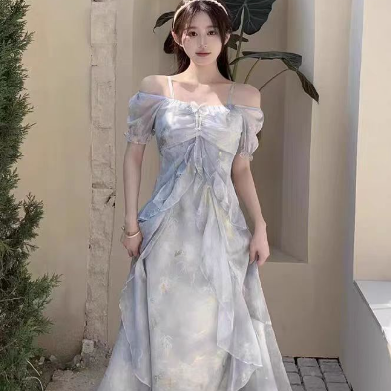 一字领露肩吊带连衣裙女雪纺夏装新款显瘦高级感法式荷叶边长裙子