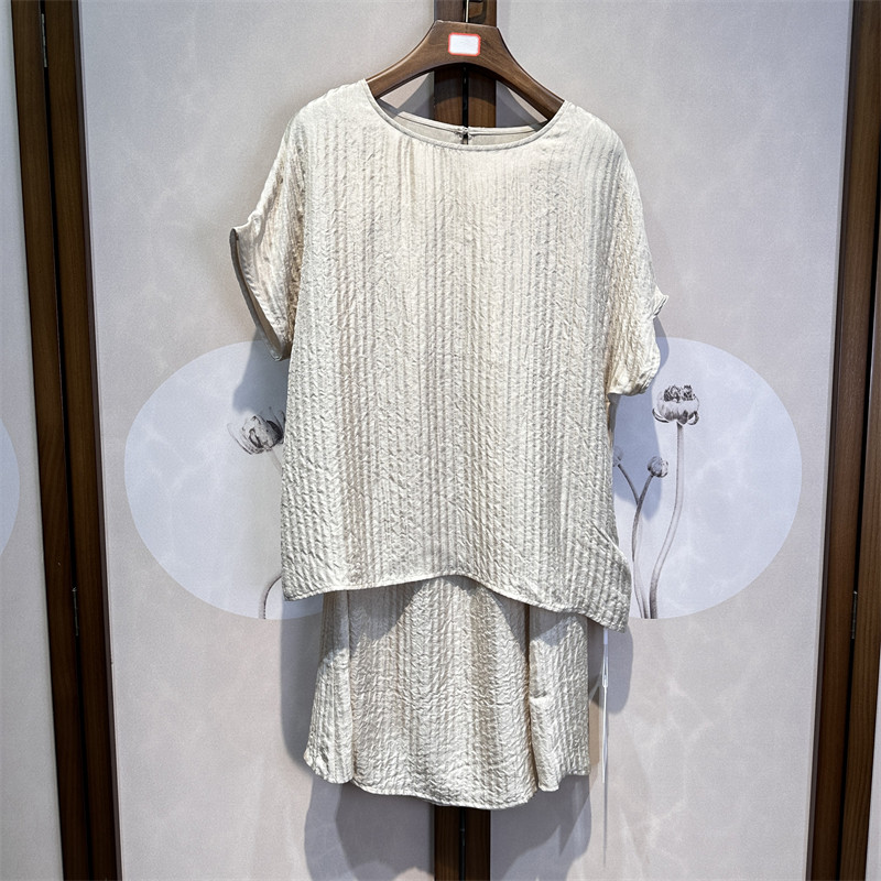 真丝揉叠绉纯色无袖圆领衬衫+纯色揉叠绉半身裙两件套装女3-2-4