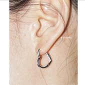 NUNU睡觉不用摘爱心耳扣钛钢气质高级感简约冷淡风边缘耳骨环耳饰