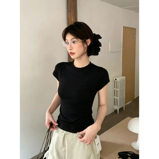 黑色修身显瘦圆领短袖T恤女夏季2026新款紧身正肩短款绝美小上衣
