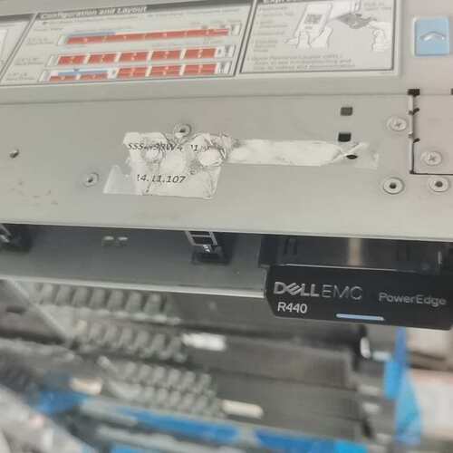 戴尔 R440 2.5寸 8盘位 准系统 H730P阵列卡--议价商品